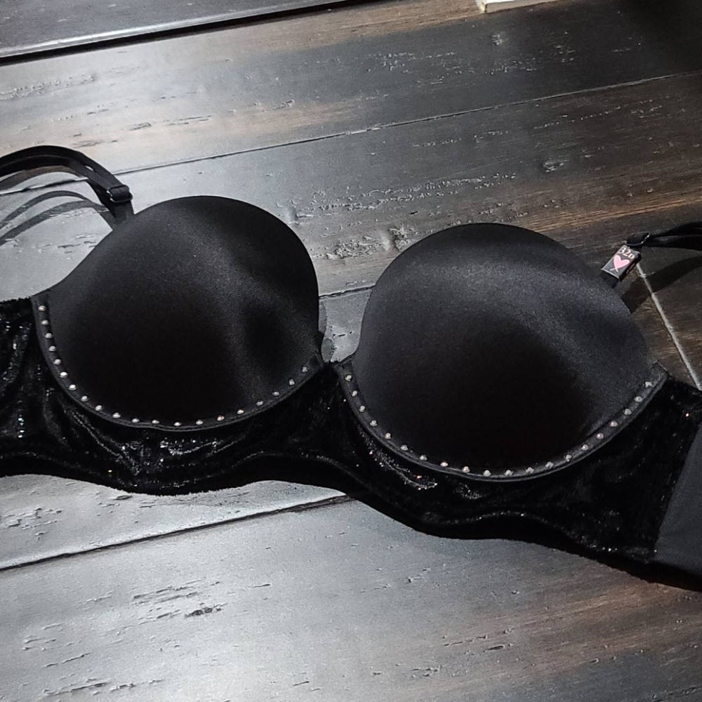 ***SOLD***Victoria Secret Bra